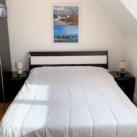 Charmante Maisonnette Bretonne A 100m De La Avec Jardin, Terrasse Et Proximite Centre - Fr-1-368-26 *